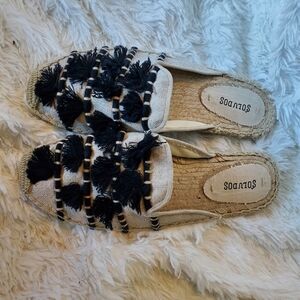 ANTHRO Soludos tassel‎ slides in cream and …
